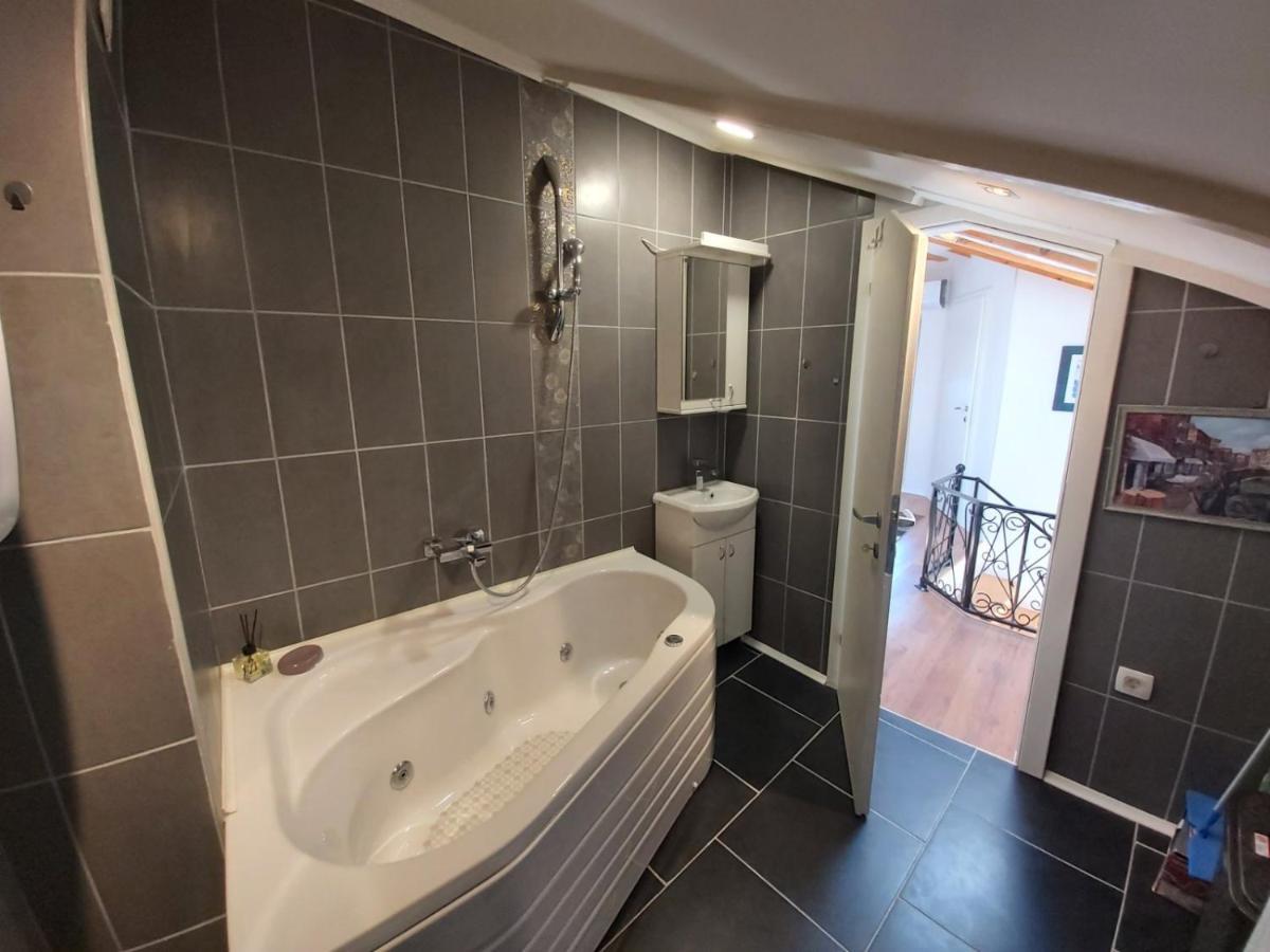 Apartment Harisson Mostar Esterno foto